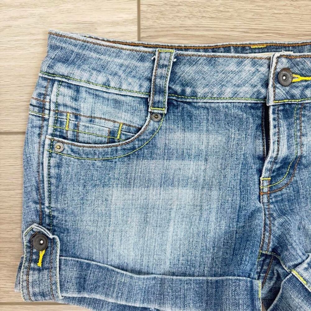 Vintage Y2K Star Pocket Denim Booty Shorts - Picture 3 of 6